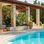 Athena Villa Szpartiá